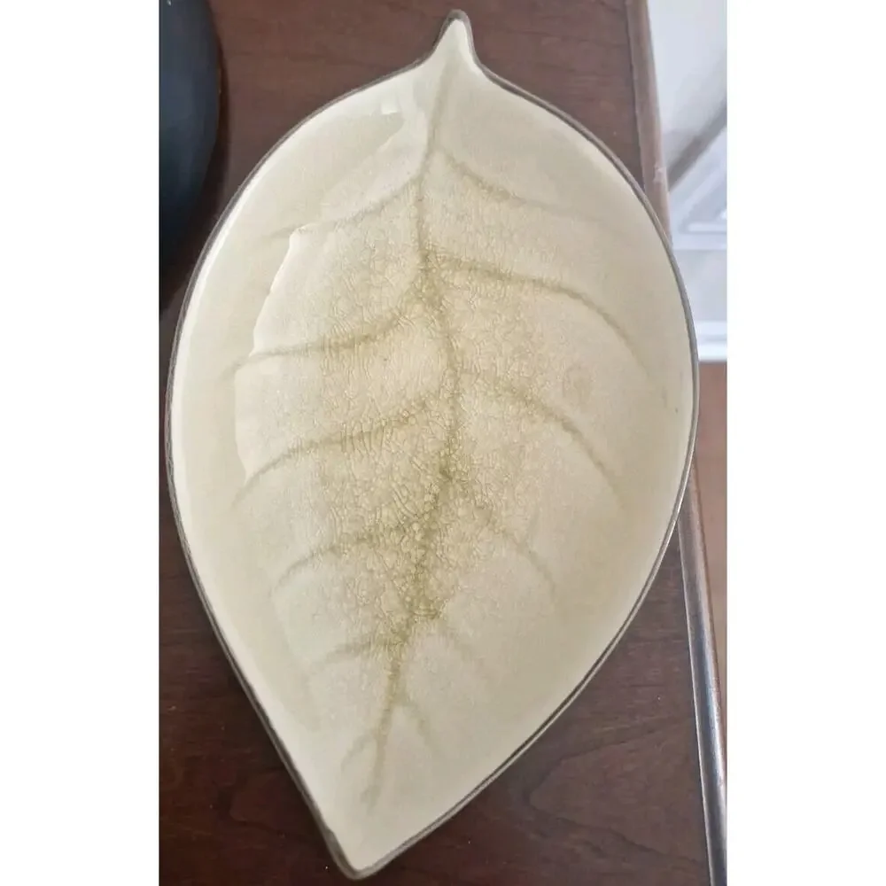 Pier 1 Imports Leaf Shaped Stoneware Nesting Bowls